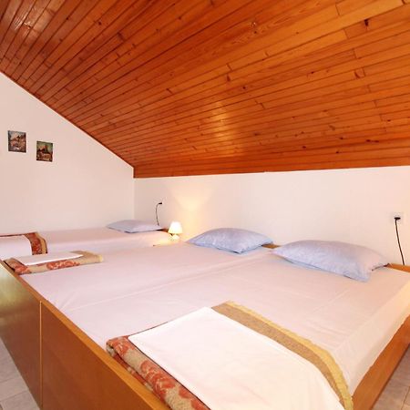 Apartments By The Sea Basina, Hvar - 542 Vrbanj Номер фото