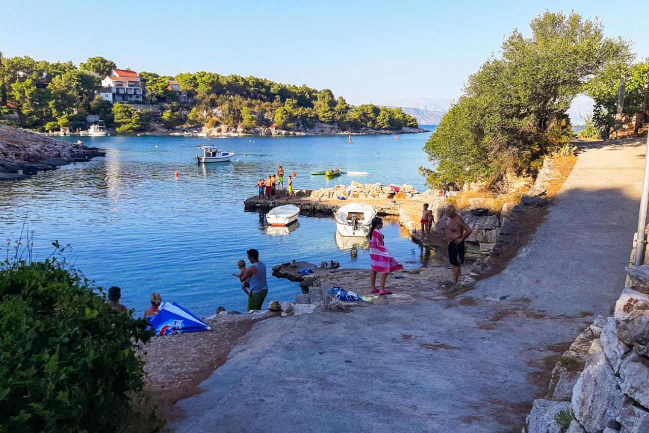 Apartments By The Sea Basina, Hvar - 542 Vrbanj Экстерьер фото