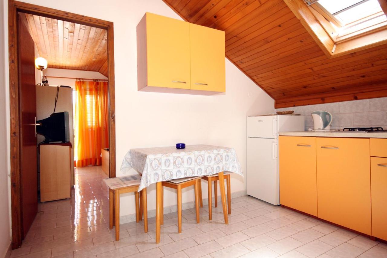 Apartments By The Sea Basina, Hvar - 542 Vrbanj Экстерьер фото