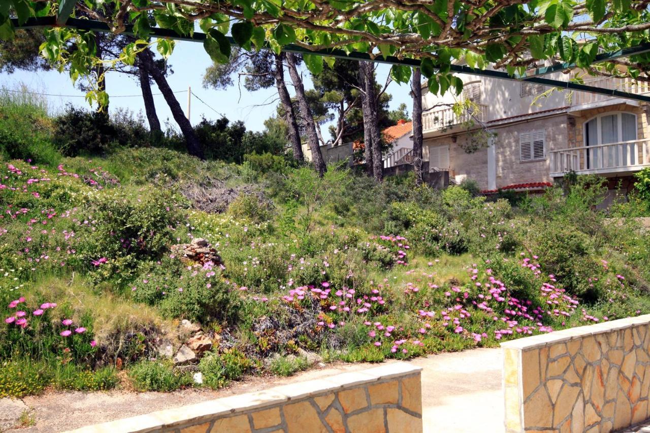 Apartments By The Sea Basina, Hvar - 542 Vrbanj Экстерьер фото